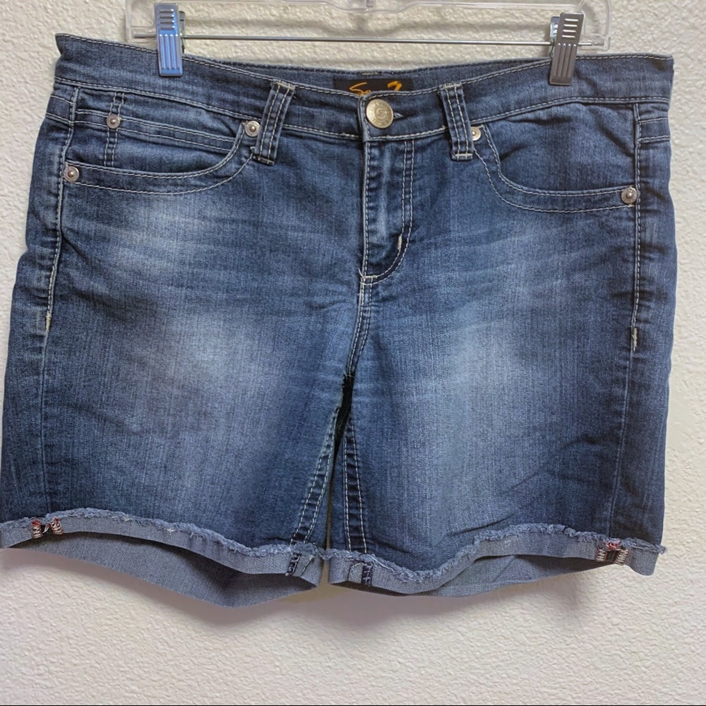 Seven7 Cutoffs Denim Shorts size 8